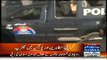 Karachi Police Breaking Law Itself - Breaking The Glasses Of Vehicle In Protest