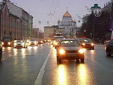 Эксперты: продажи автомобилей в России упадут на четверть