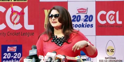 Salman Khan's On Screen Mother Poonam Dhillon Spotted at CCL 2015 Opening Ceremony