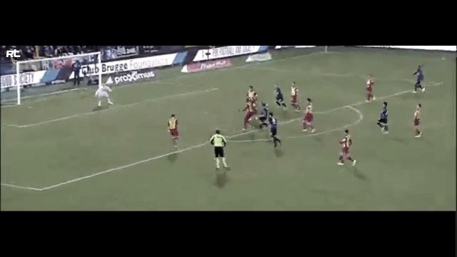 Que golaço! Se liga nesse domínio e batida de bola de Tom De Sutter