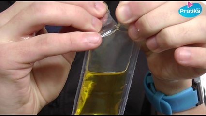 Comment ouvrir un sachet plastique à l'aide de deux pièces de monnaie