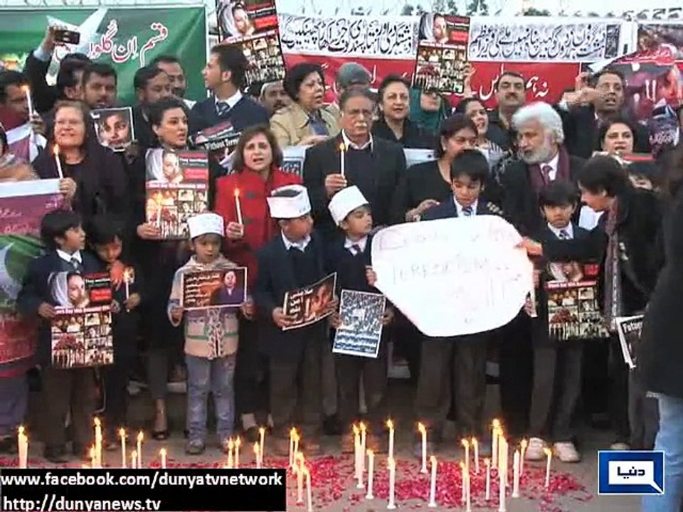 Dunya News - Islamabad: Civil society holds candle light vigil in solidarity with APS martyrs
