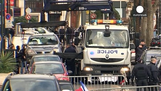 У Парижі затримано 12 підозрюваних у допомозі нападникам Charlie Hebdo