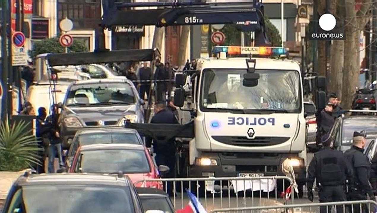 У Парижі затримано 12 підозрюваних у допомозі нападникам "Charlie Hebdo"