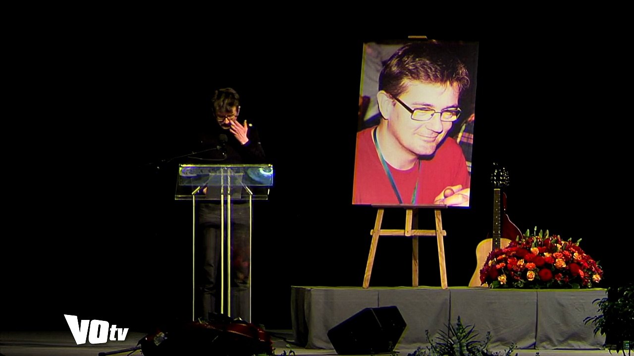 VOtv Le dernier hommage des proches de Charb à Pontoise
