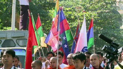 En Birmanie, des centaines de moines nationalistes manifestent