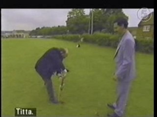 borat learns to play cricket