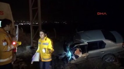 Direğe Çarpan Otomobilin Sürücüsü Öldü