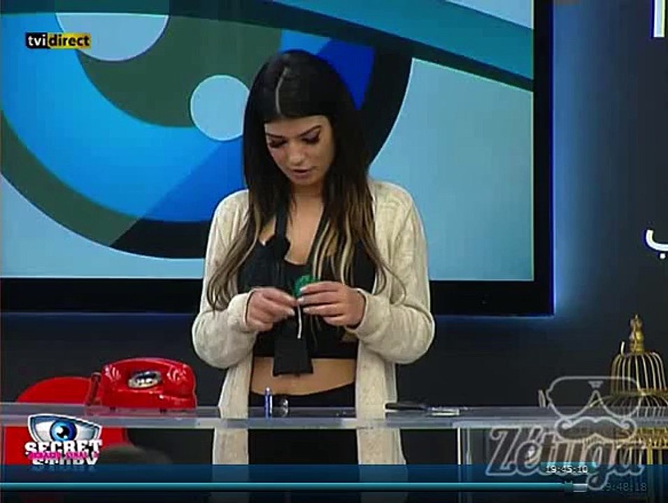 Sofia e Érica trocam acusações e discutem a sua relação de amizade: "é uma ingrata"