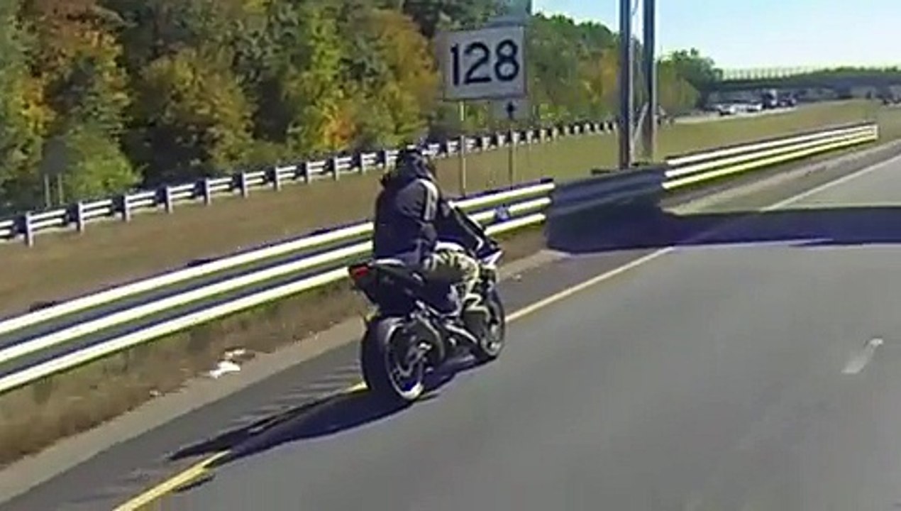 Önde Ki Motorun Plakalığı Çıkarsa - Araba Tutkum