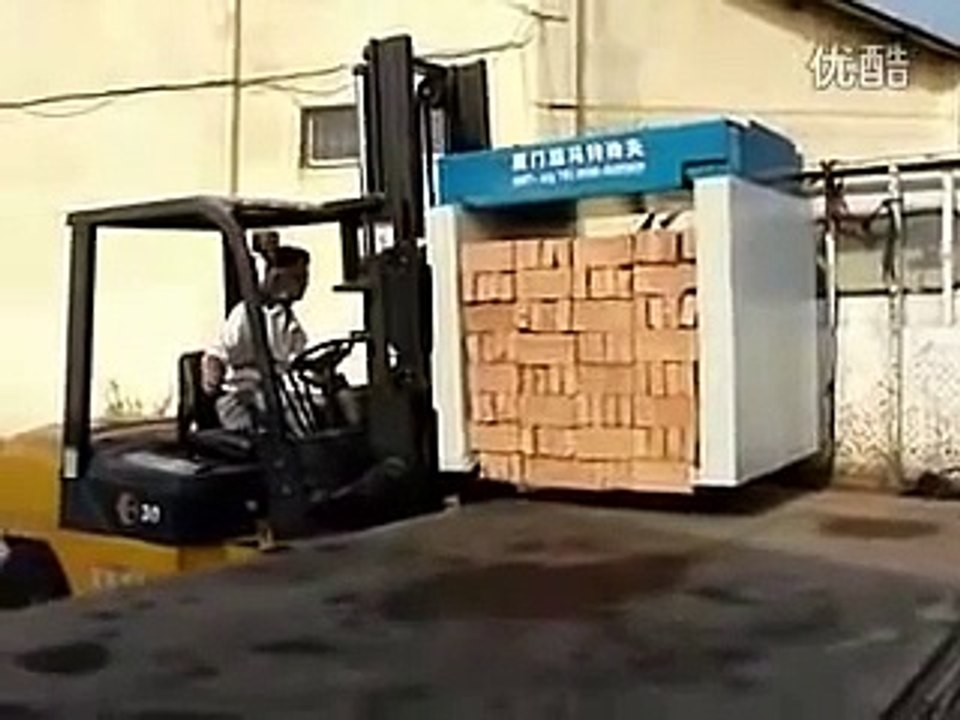 Xe nâng có bộ công tác kẹp gạch heli Mr. Tin 0916102121