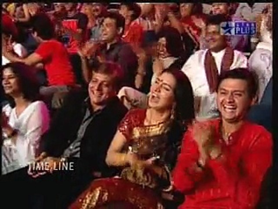 khcidhi family comedy at star parivar award 2004