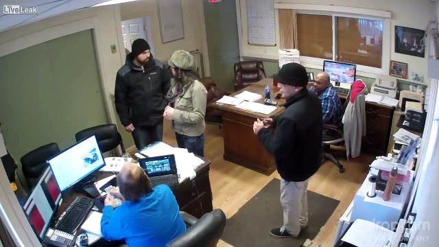 Idiots Hassling a Pizza Delivery Guy