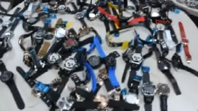 İstanbul'da Kaçak Kol Saati ve Güneş Gözlüğü Operasyonu