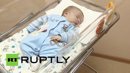 Homeless cat saves abandoned baby in Russia