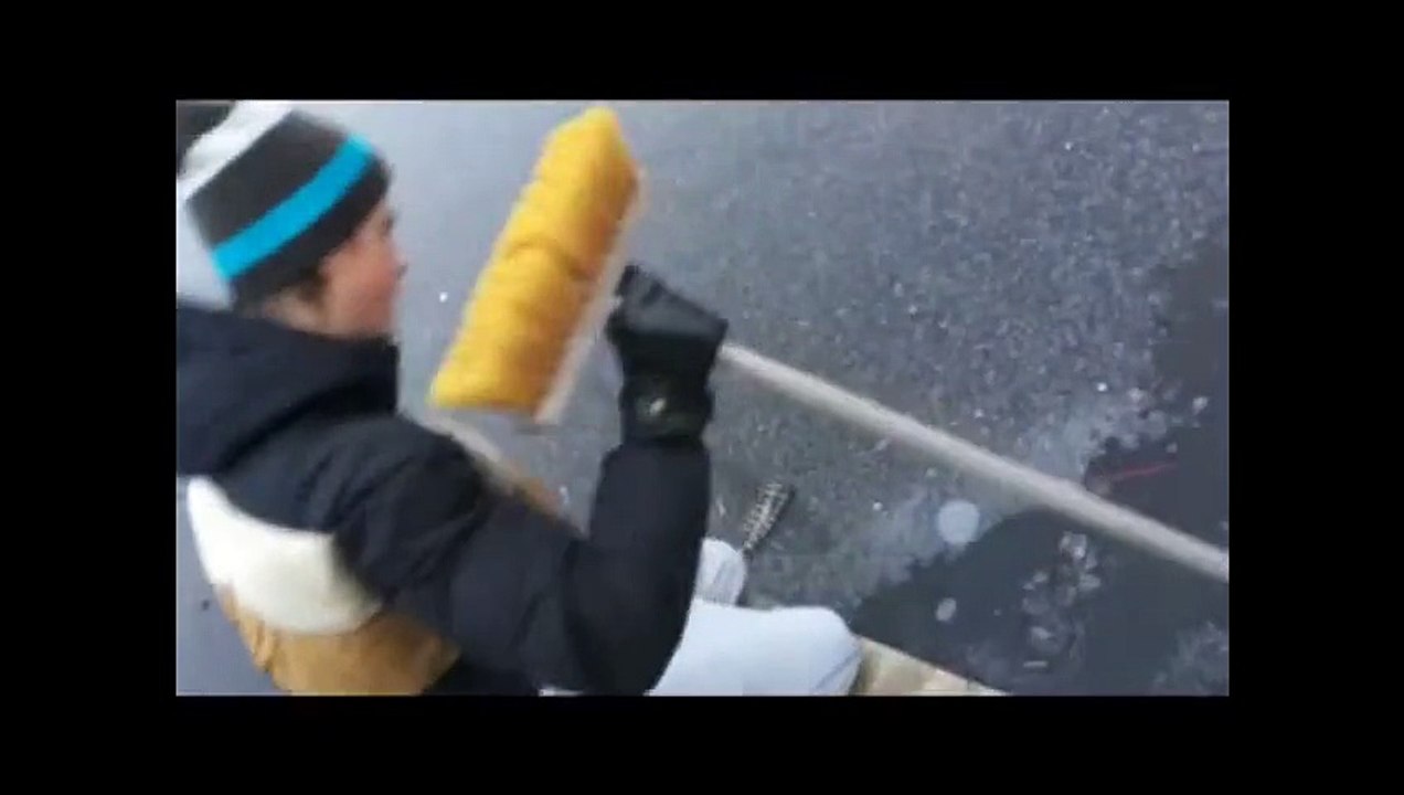 Donmuş Gölün İçine Havai Fişek Atılırsa