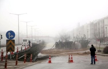 Gölbaşı'nda 26 Ton Methanol Yüklü Tır Devrildi