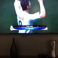 Balotelli imita o grito inusitado de Cristiano Ronaldo ao fazer gol com o craque português no videogame