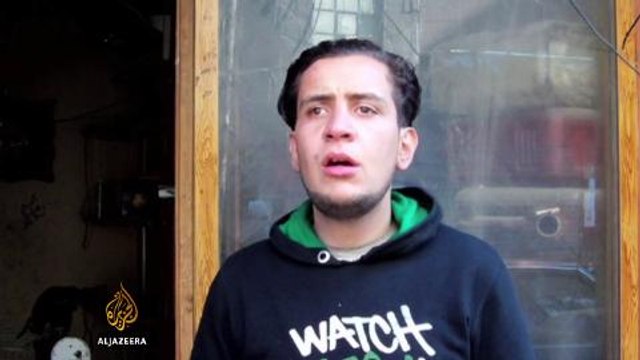 Palestinian refugees desperate to flee Syria