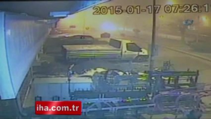 Gölbaşı'nda Metanol Yüklü Tır Devrildi