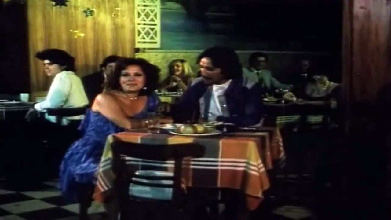 Πάτερ Γκομένιος 1982,Μουστάκας