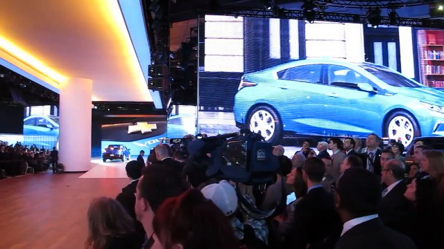 GM CEO Mary Barra Introduces a New Chevy VOLT at 2015 NAIAS Bob Giles at NerwCarNews.TV