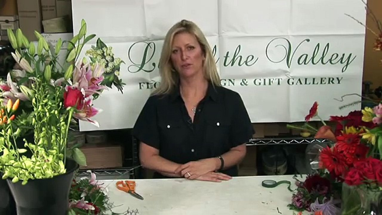 Wedding Flowers and Floral Arrangements - How to Make Corsages for the Mothers of the Bride and Groom