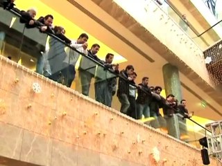 The Smallest Man Meets The Tallest Man On Earth