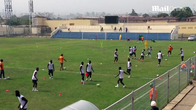 Yaya Toure in real discomfort as he limps out of Ivory Coast training