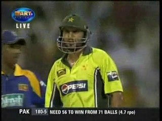 Shahid Afridi 6 Sixes in over -must watch