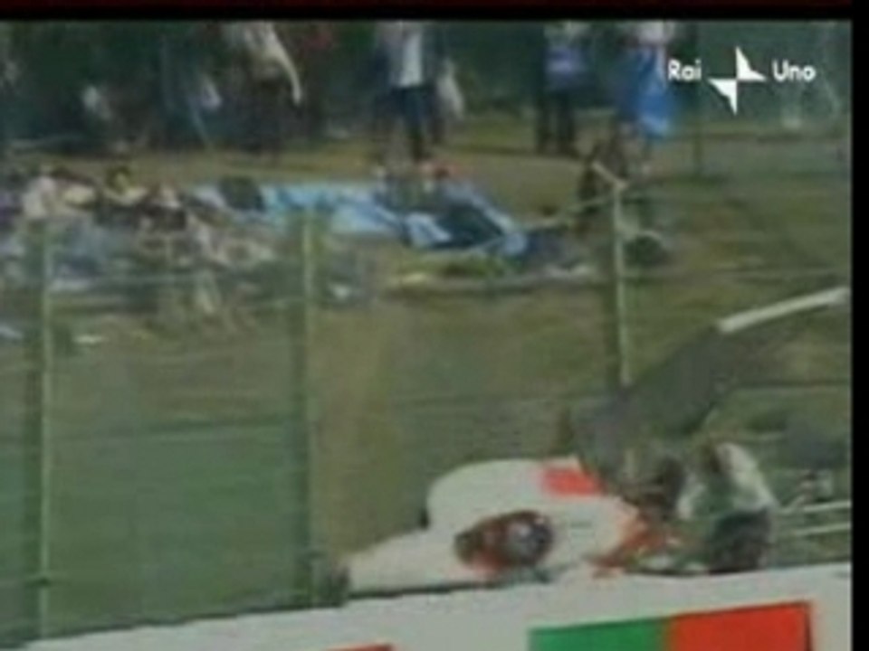 Incroyable sortie de route en f1