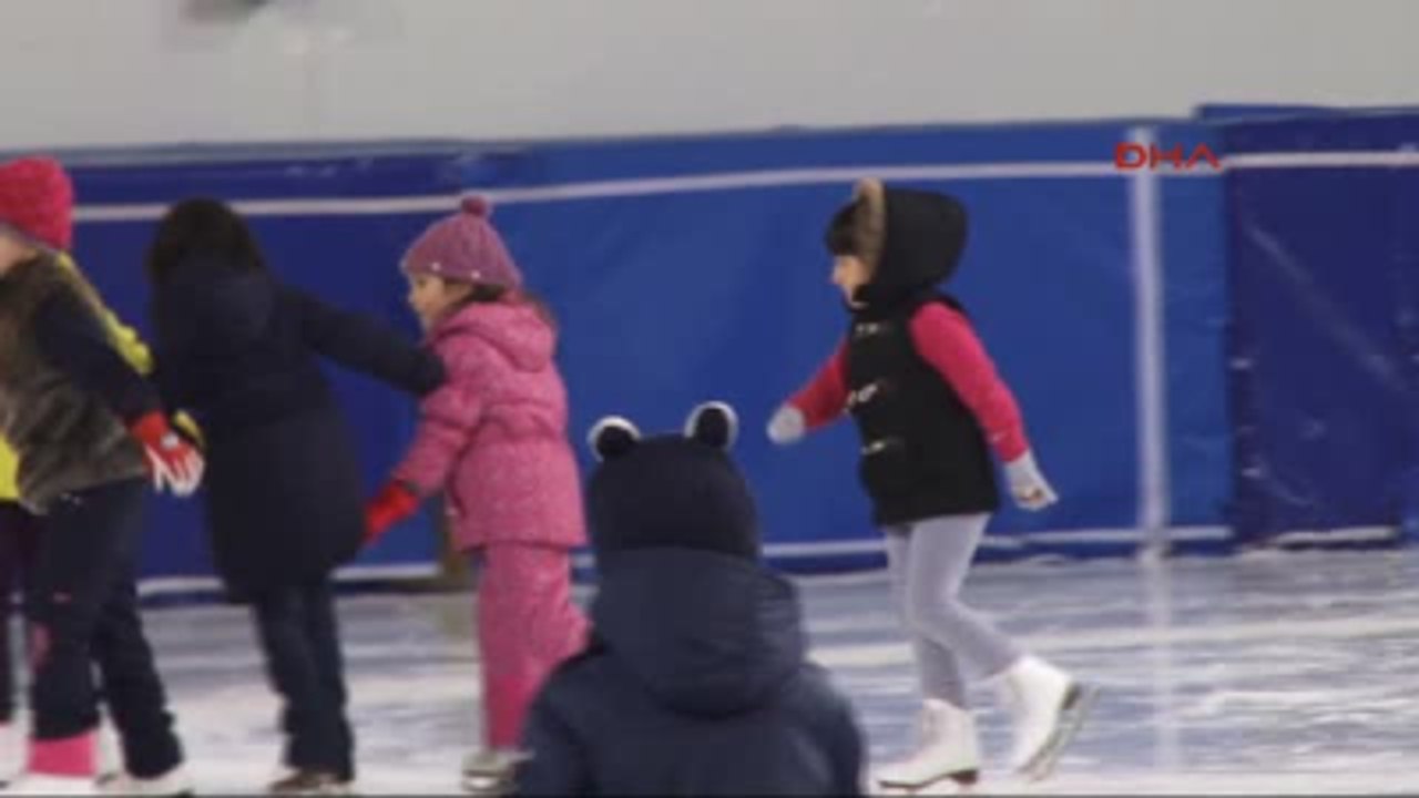 Erzurum Eyof'a Artistik Buz Pateni Dalında Sporcu Yetiştiriliyor
