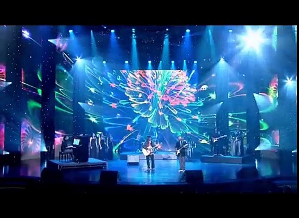 Pritam-Performance-at-IIFA-Rocks-2013