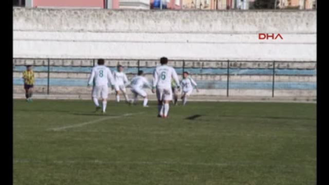 Burdur Sakatlanan Futbolcu Saha Kenarında Ambulans Bekledi