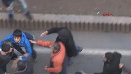 Diyarbakır? da Cadde Ortasında Silahlı Kavga Panik Yarattı