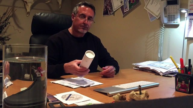 Envoyer un Colis piégé à son père!