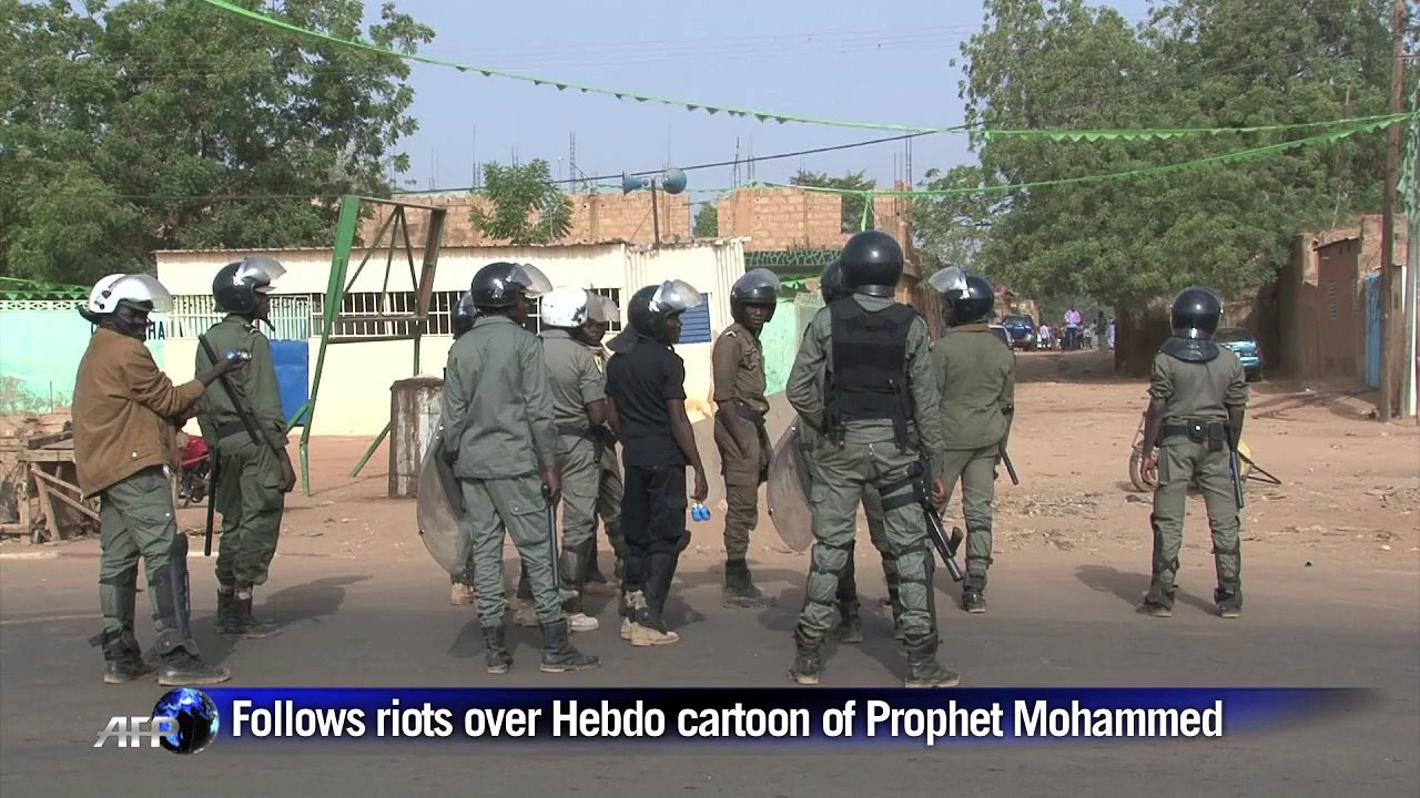 Niger police fire tear gas to disperse opposition demo