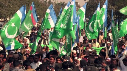 French flags burnt at Pakistan Charlie Hebdo protest