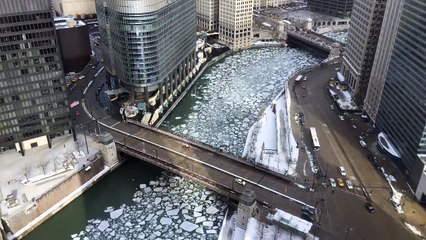 Chicago, il timelapse della città ghiacciata