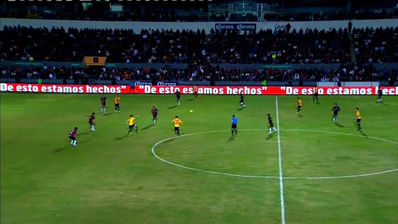 Cejas, gol "alla Del Piero"