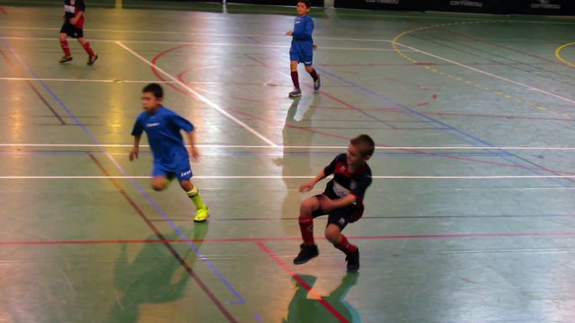 TOURNOI U8-U9 LE CREUSOT grosse faute