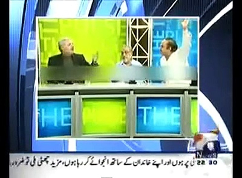 Pakistani Politicians Fight in Live Program
