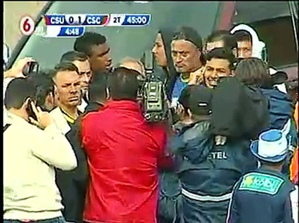 Aficionado recibe aparente balazo en el Uruguay vs Cartagines