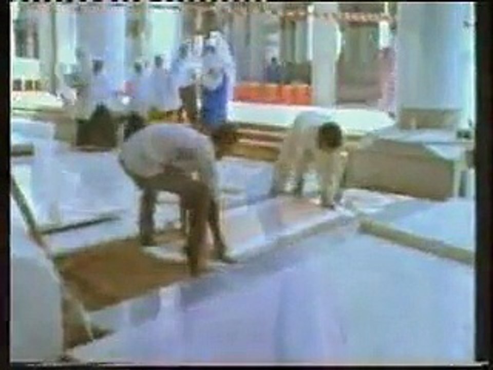 Farhan Ali Qadri - Zameen Maili Nahi Hoti