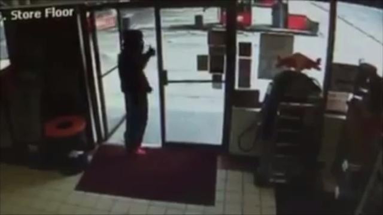 Video: Would-be-Robber Recognizes Employee, Gives Thumbs Up