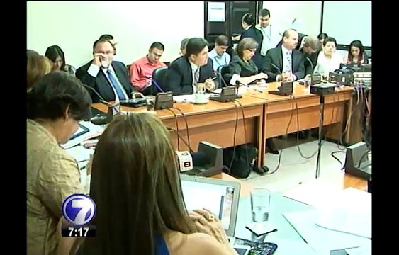 Algunos diputados piden que Pedro Castro sea separado de manera definitiva