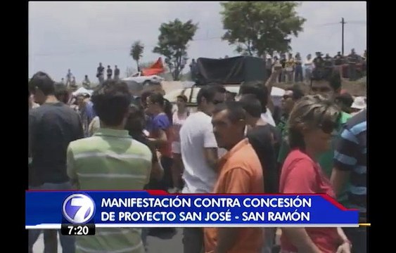 Bloqueos y manifestaciones dificultaron paso en Ruta 1 este martes