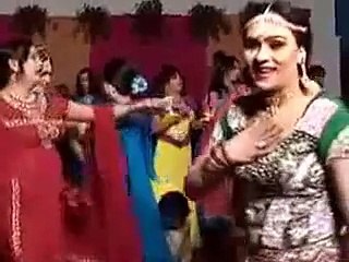 Hot private mujra collection on song luk 28 kuri da 2015