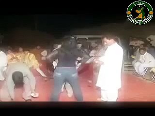 Cute Pakistani Wedding Girl Mujra Dance 43