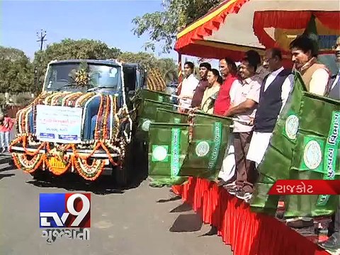 Vijay Rupani flags off 10 water tankers for scarcity hit Kutch - Tv9 Gujarati